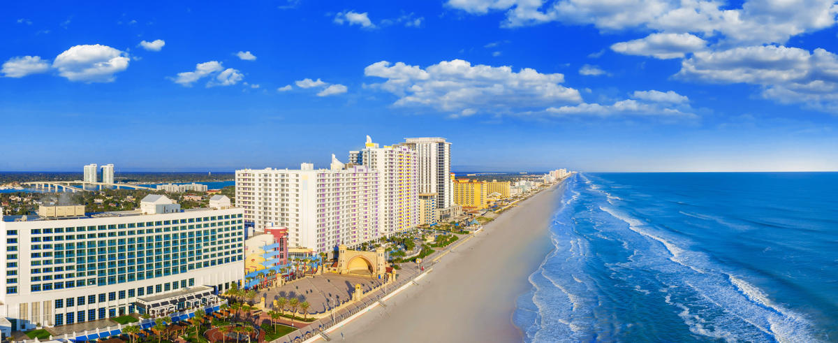 How Far is Daytona Beach from Universal Studios? - The Family Vacation