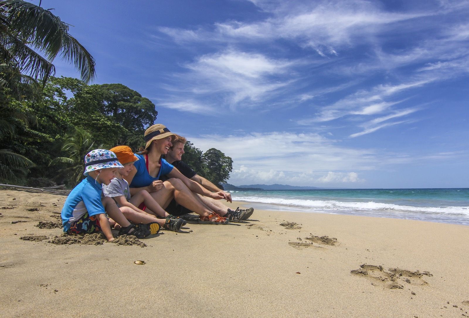 My life holiday. Семья на пляже. Семья в отпуске. Отпуск пляж. Лето в Коста-Рике (2009).