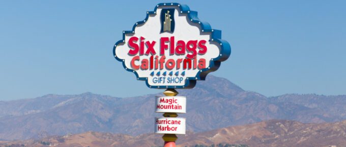 Six flags Magic Mountain entrance sign in California, USA.