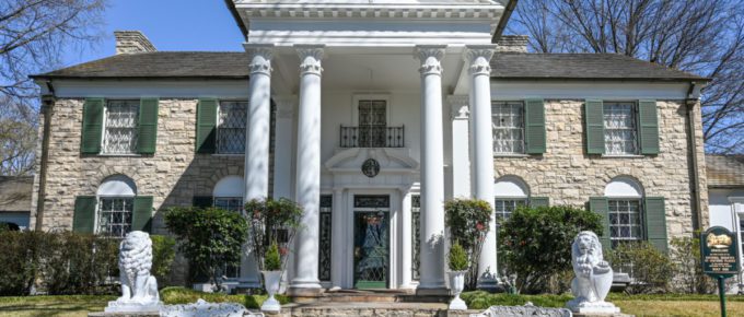 Graceland in Memphis. The mansion formerly owned by Elvis Presley.