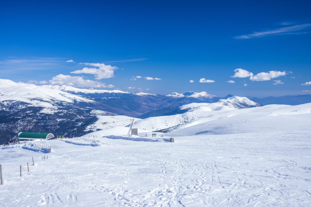 a snowy mountain in La Molina