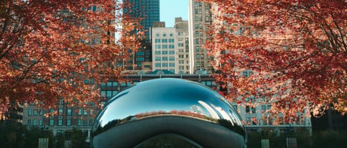 Cloud gate during daytime in Chicago, Illinois, USA.