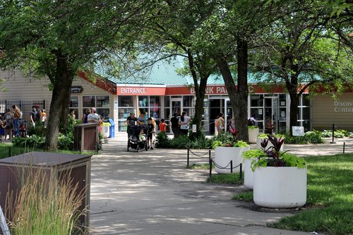 The entrance at Blank Park Zoo.